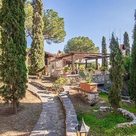 بيت للعطل Residenza Capo Perla كابوليفيري